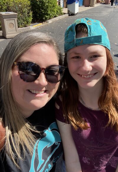 girls in the sea world